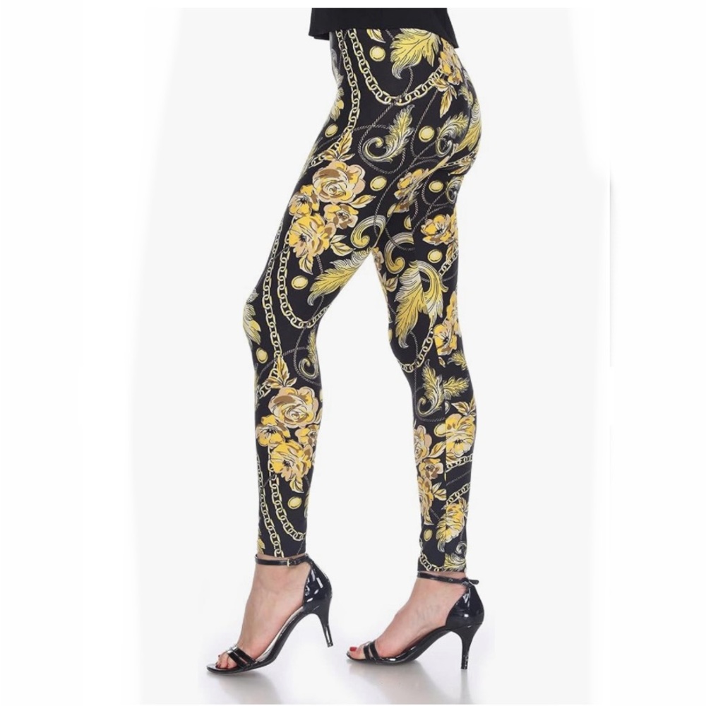 White Mark Premium Women's One Size Fits All Printed Leggings In Black And Gold